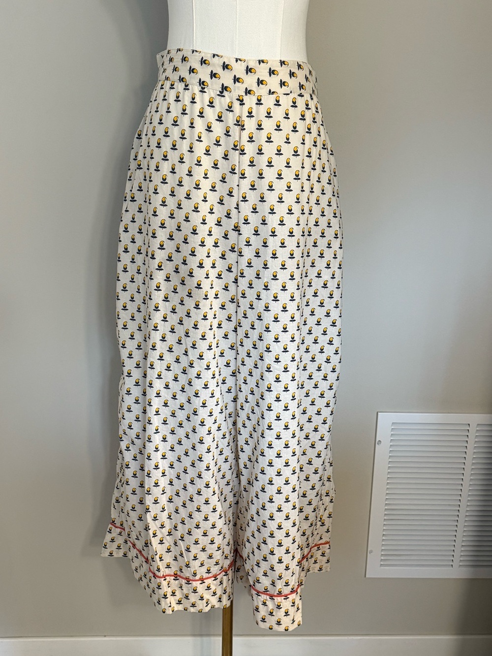 World Market 100% Cotton Floral Wide Leg Culotte Pants S/M Boho Crop Pockets
